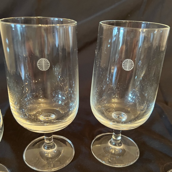 Vintage Pan Am Airlines Wine Glass Set - Picture 2 of 4
